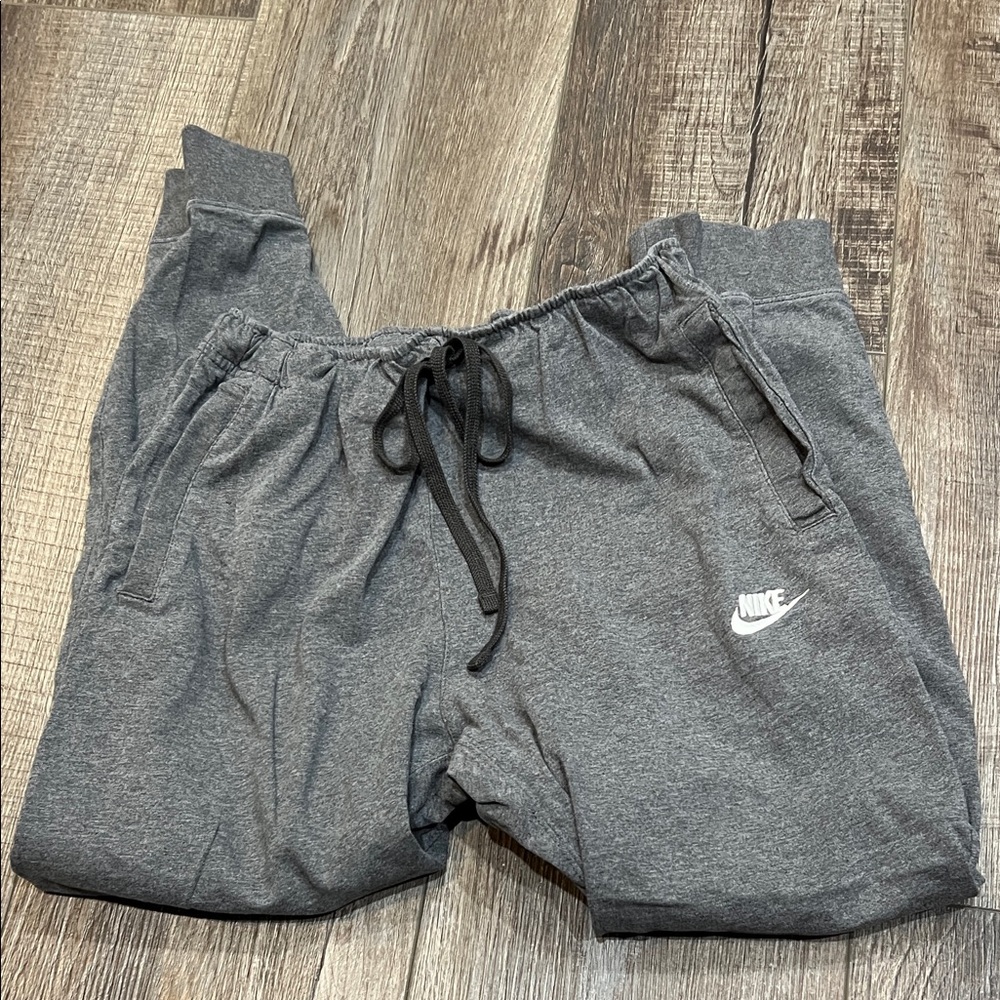 Nike Mens Gray Jogger Pants. Lighter/cooler material not sweat pants. - Picture 7 of 7